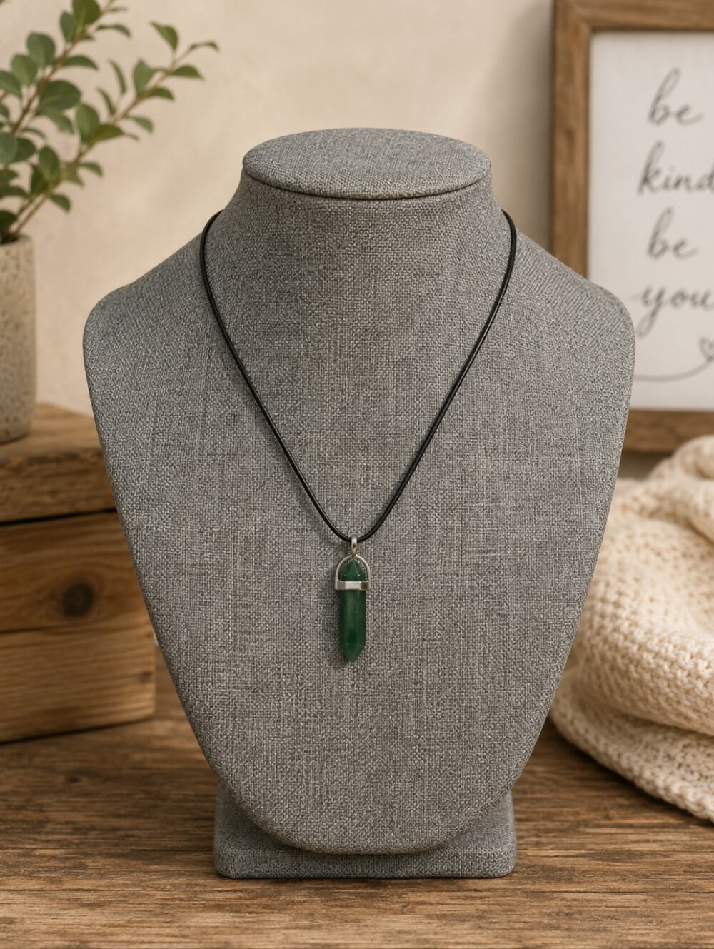 💚 Green Aventurine Crystal Point Pendant Necklace – Handmade 💚
